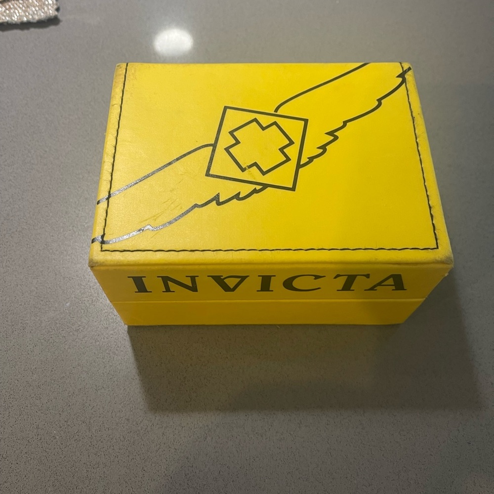 Empty box - Picture 4 of 7